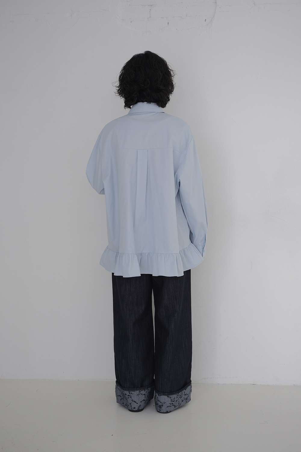 블라우스 모델 착용 이미지-S1L22