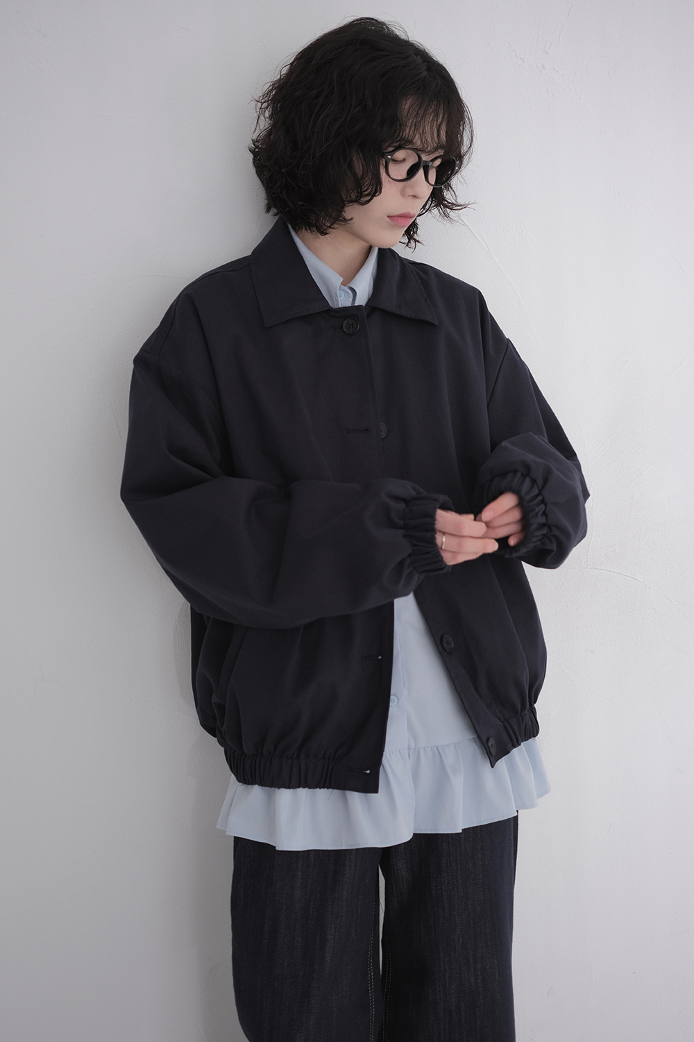 블라우스 모델 착용 이미지-S1L83