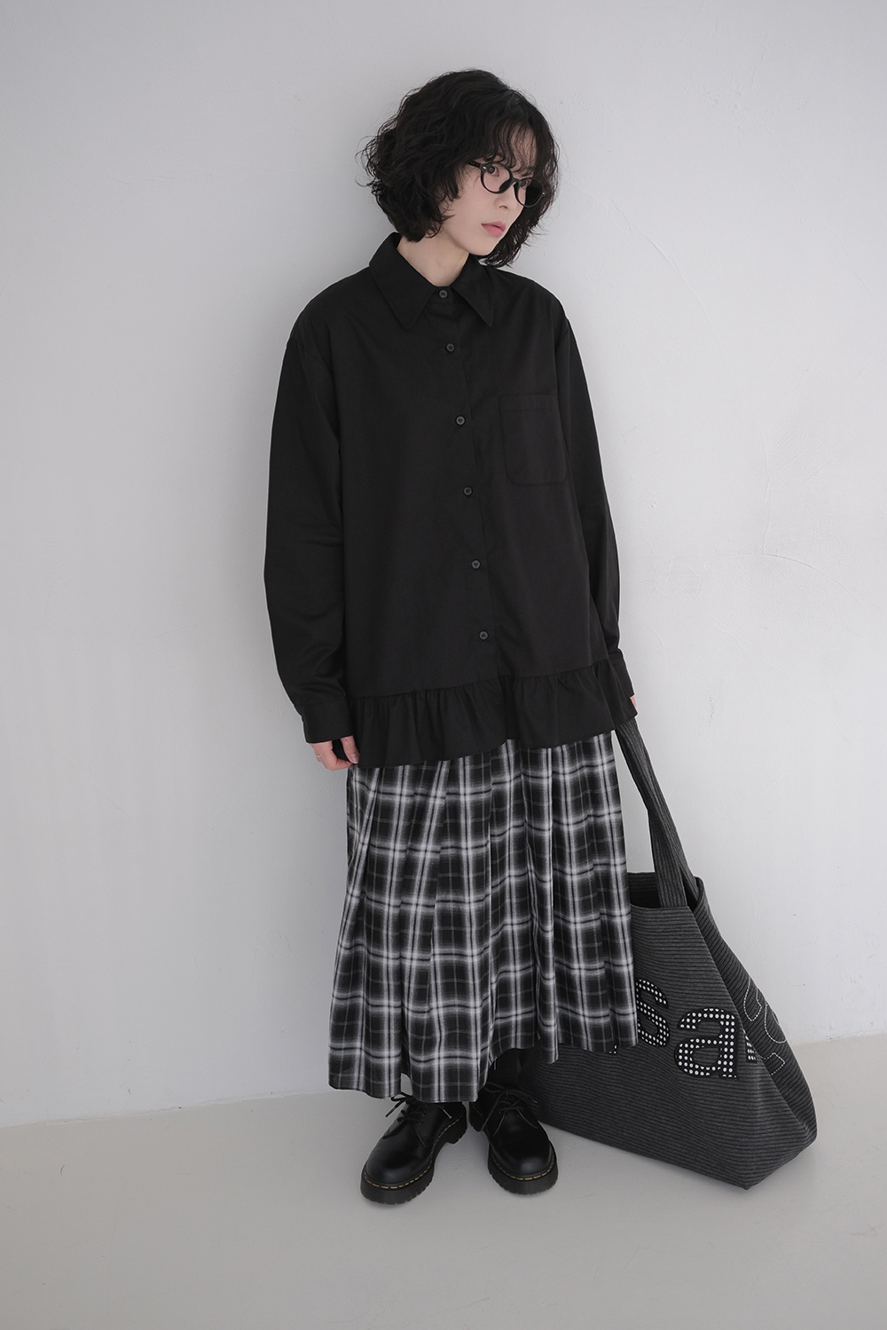 블라우스 모델 착용 이미지-S1L74