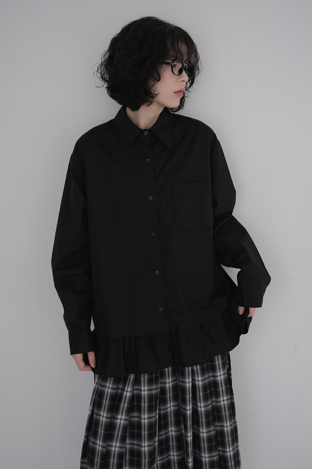 블라우스 모델 착용 이미지-S1L55