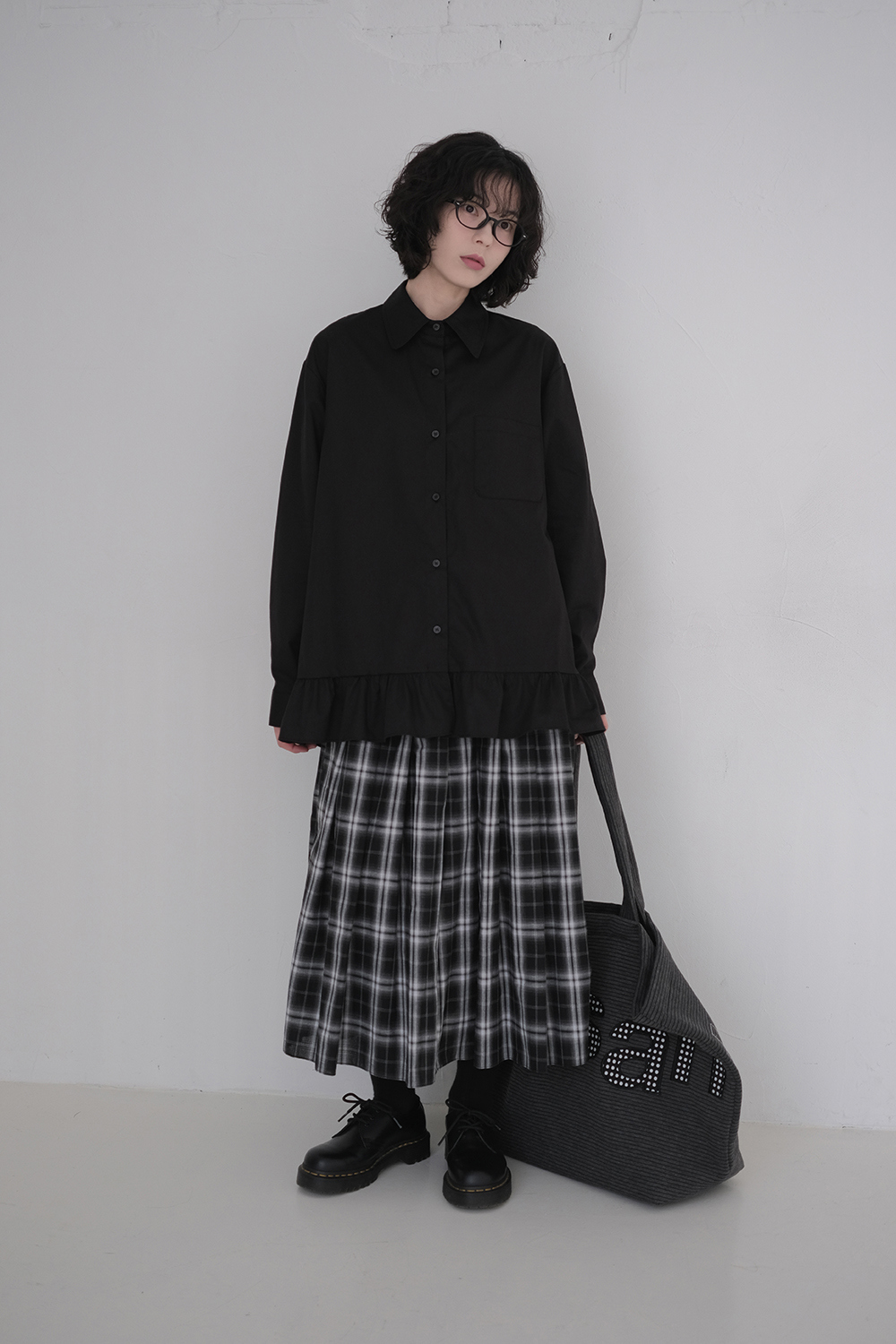 블라우스 모델 착용 이미지-S1L69