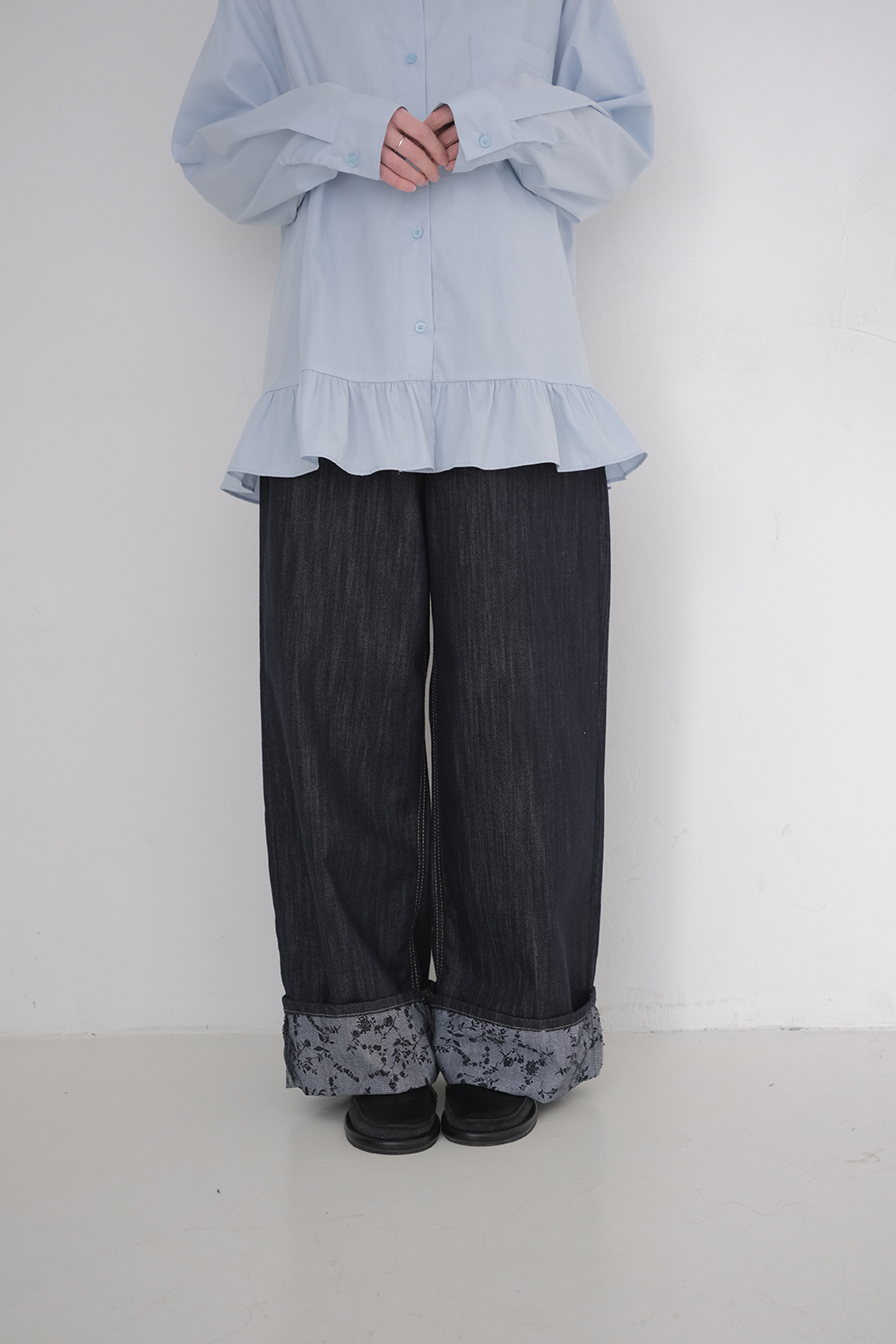 블라우스 모델 착용 이미지-S1L12