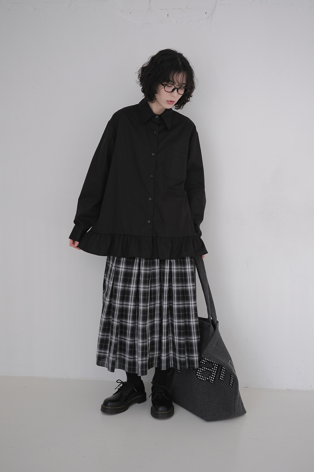 블라우스 모델 착용 이미지-S1L68