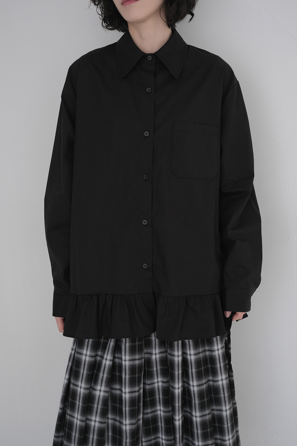 블라우스 모델 착용 이미지-S1L60