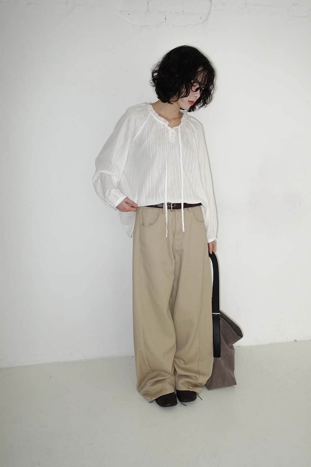 바지 모델 착용 이미지-S2L15