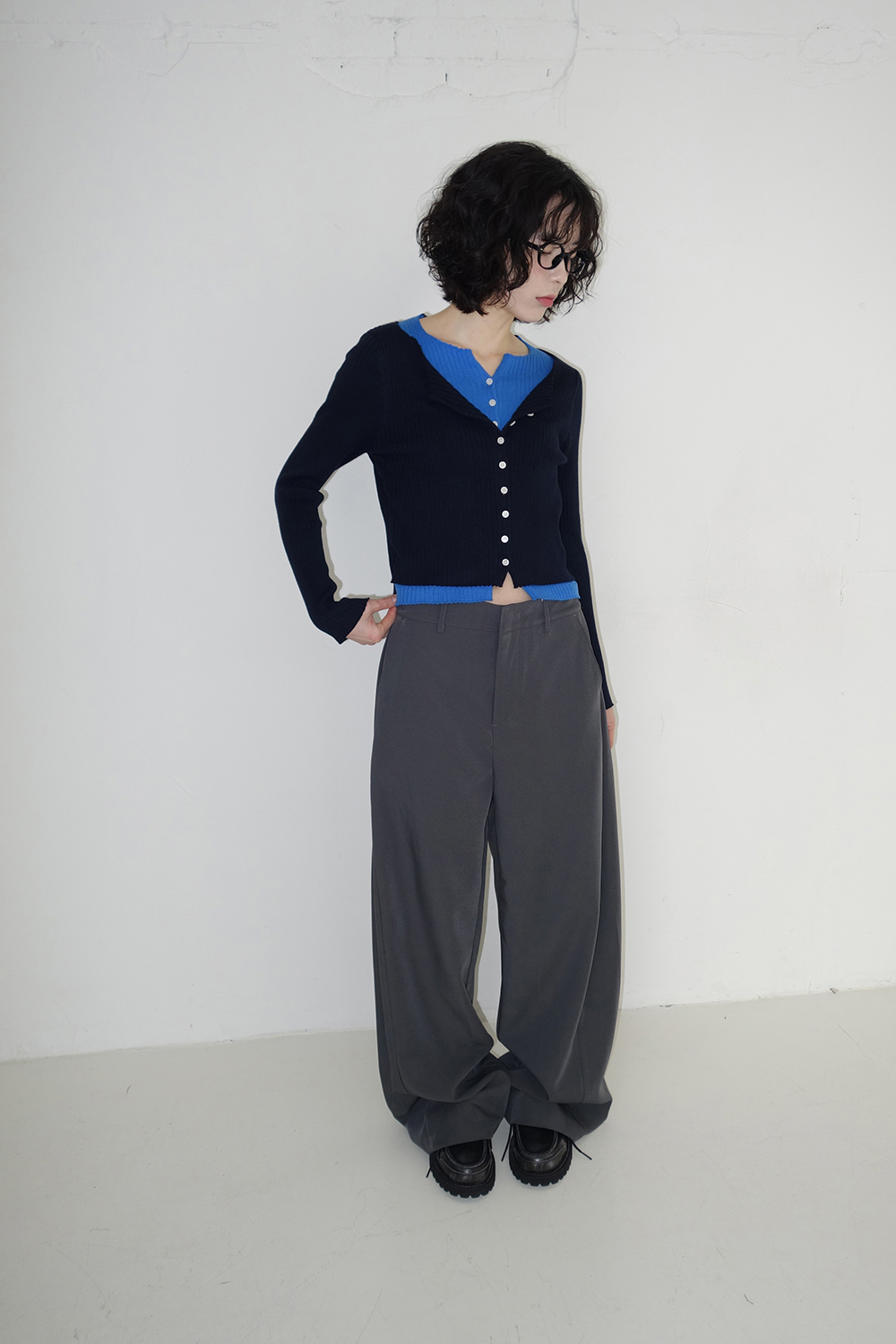 카디건 모델 착용 이미지-S1L37