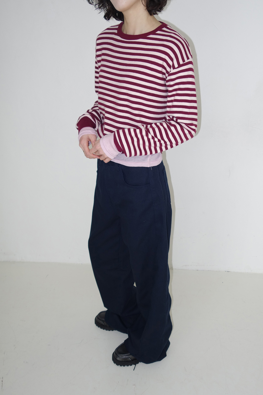 바지 모델 착용 이미지-S2L50