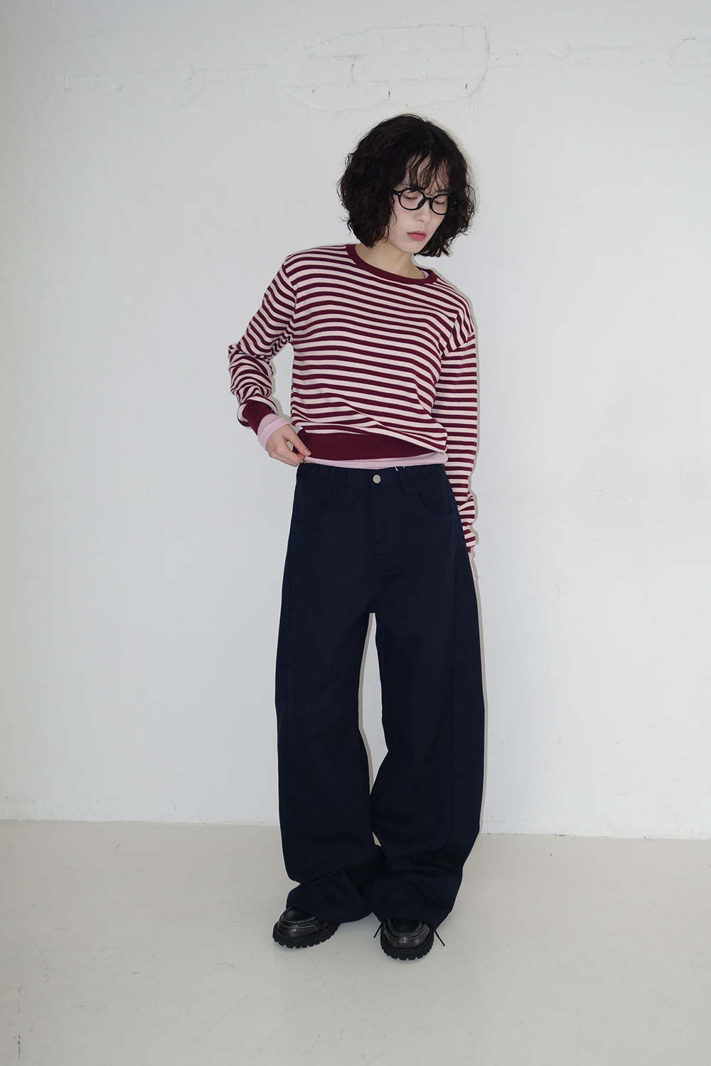 바지 모델 착용 이미지-S2L26