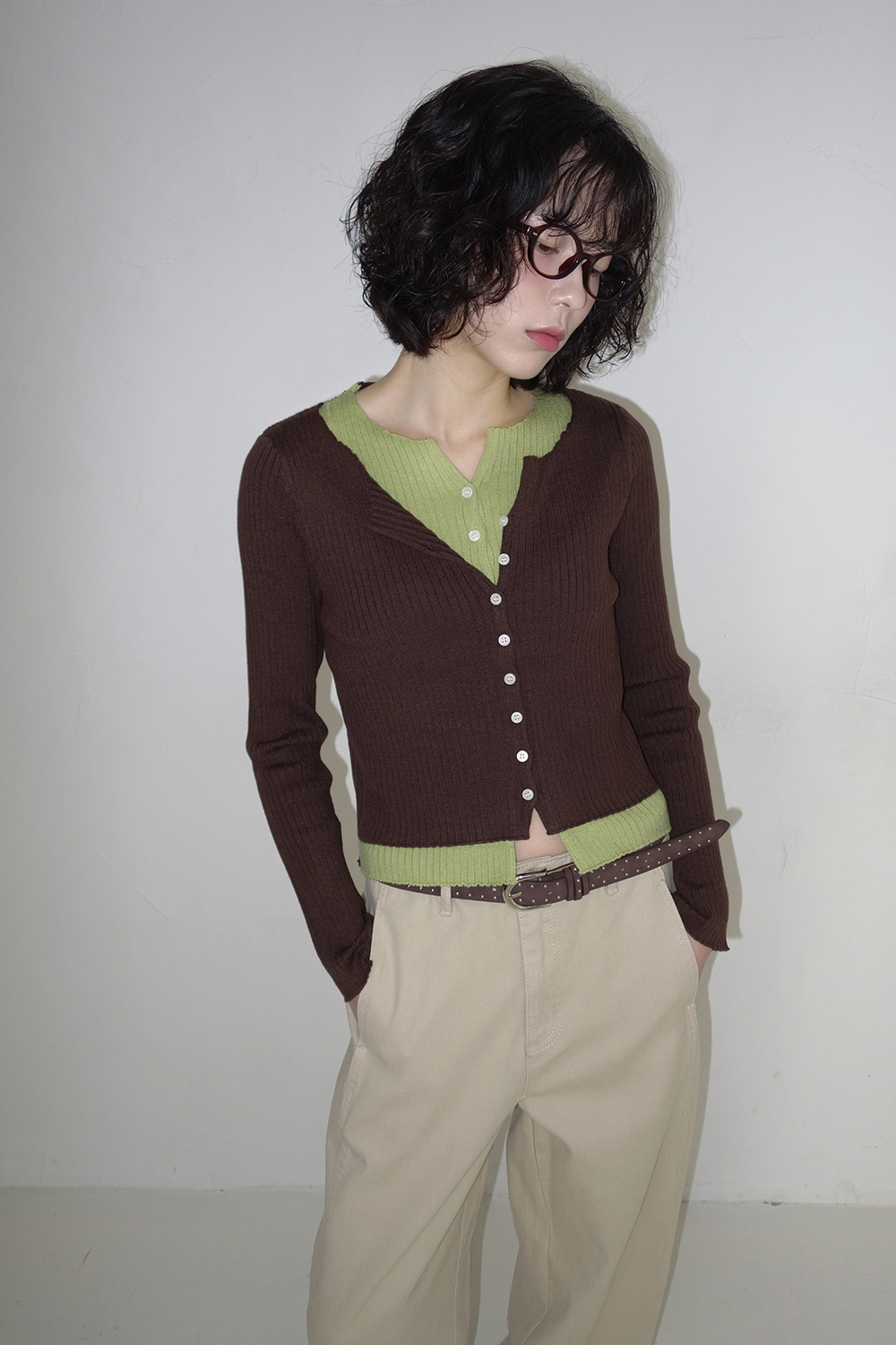 카디건 모델 착용 이미지-S1L6