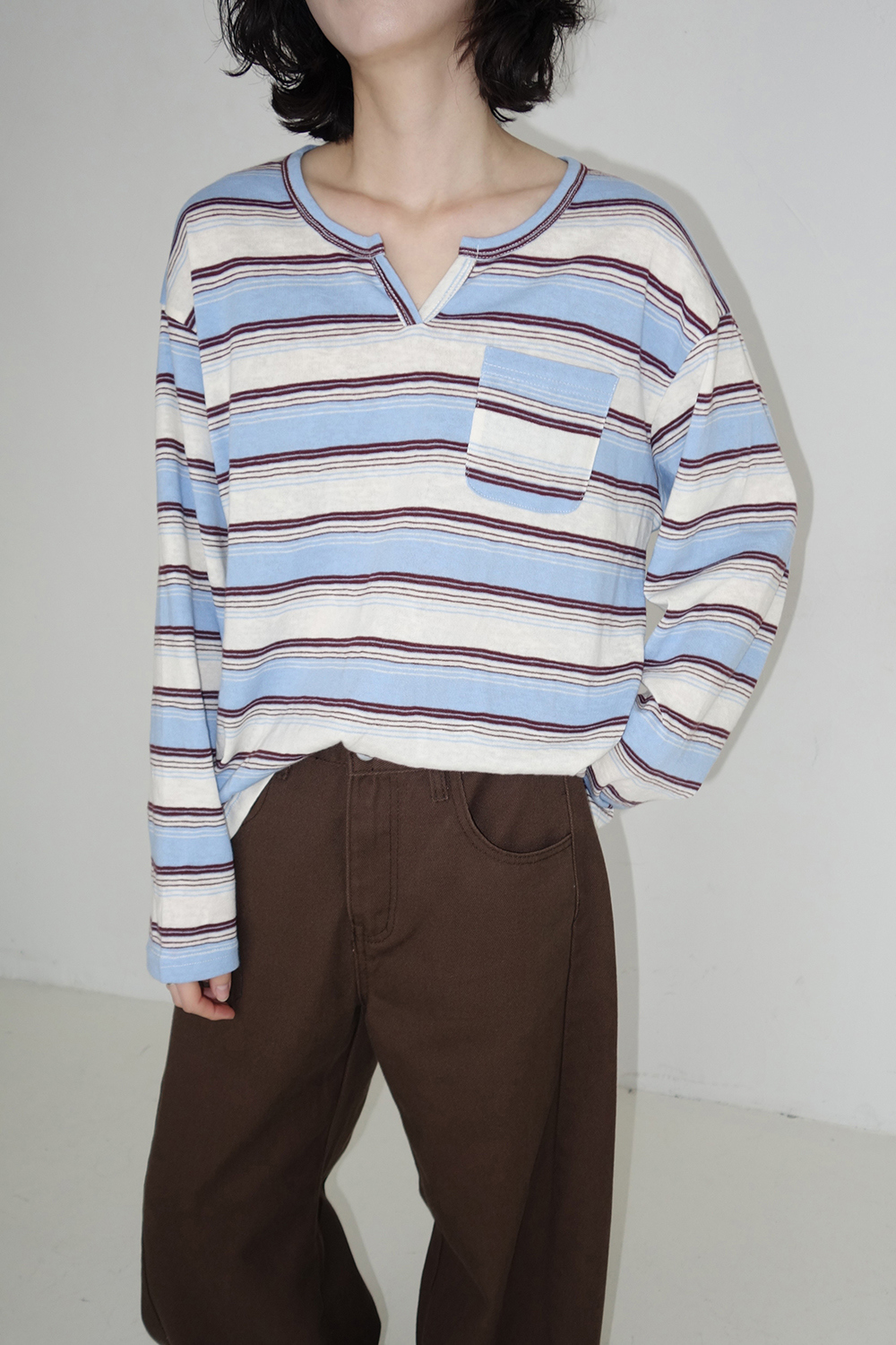 바지 모델 착용 이미지-S3L13