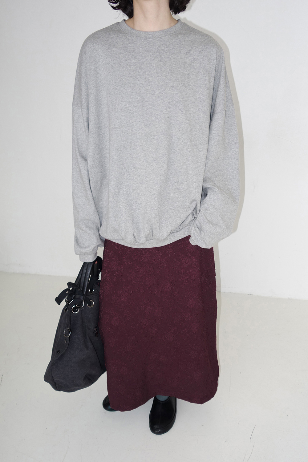 롱 스커트 모델 착용 이미지-S2L27