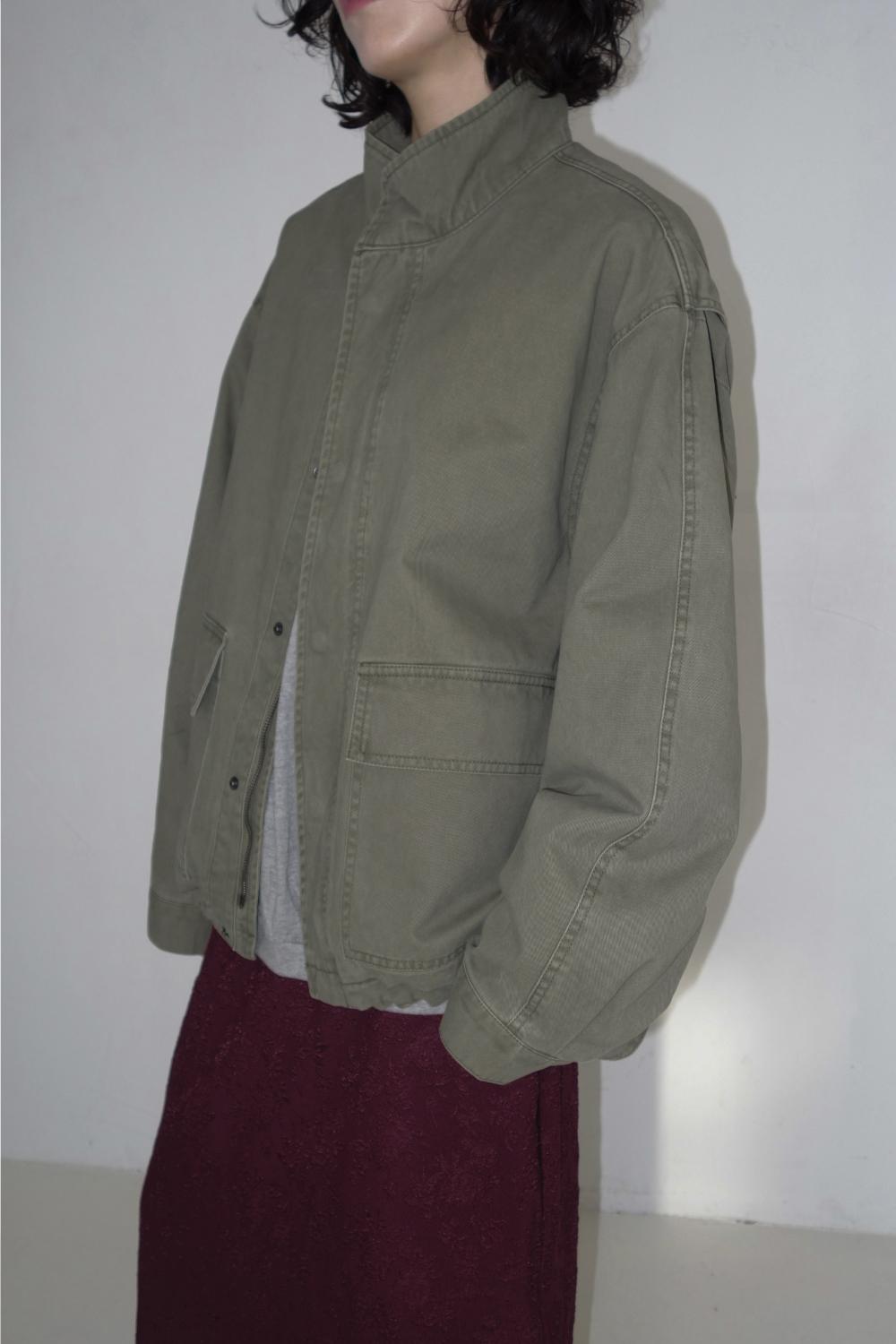 롱 스커트 모델 착용 이미지-S2L18