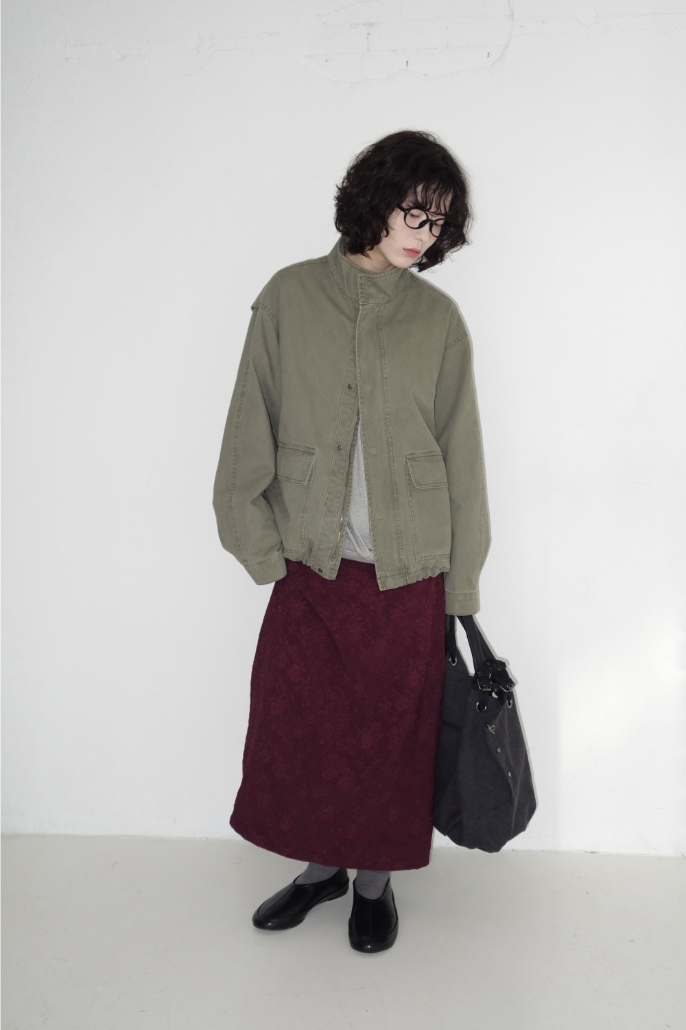 롱 스커트 모델 착용 이미지-S2L11