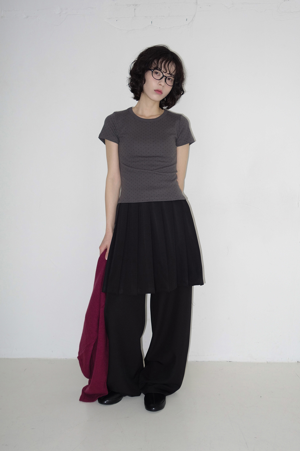 바지 모델 착용 이미지-S2L22