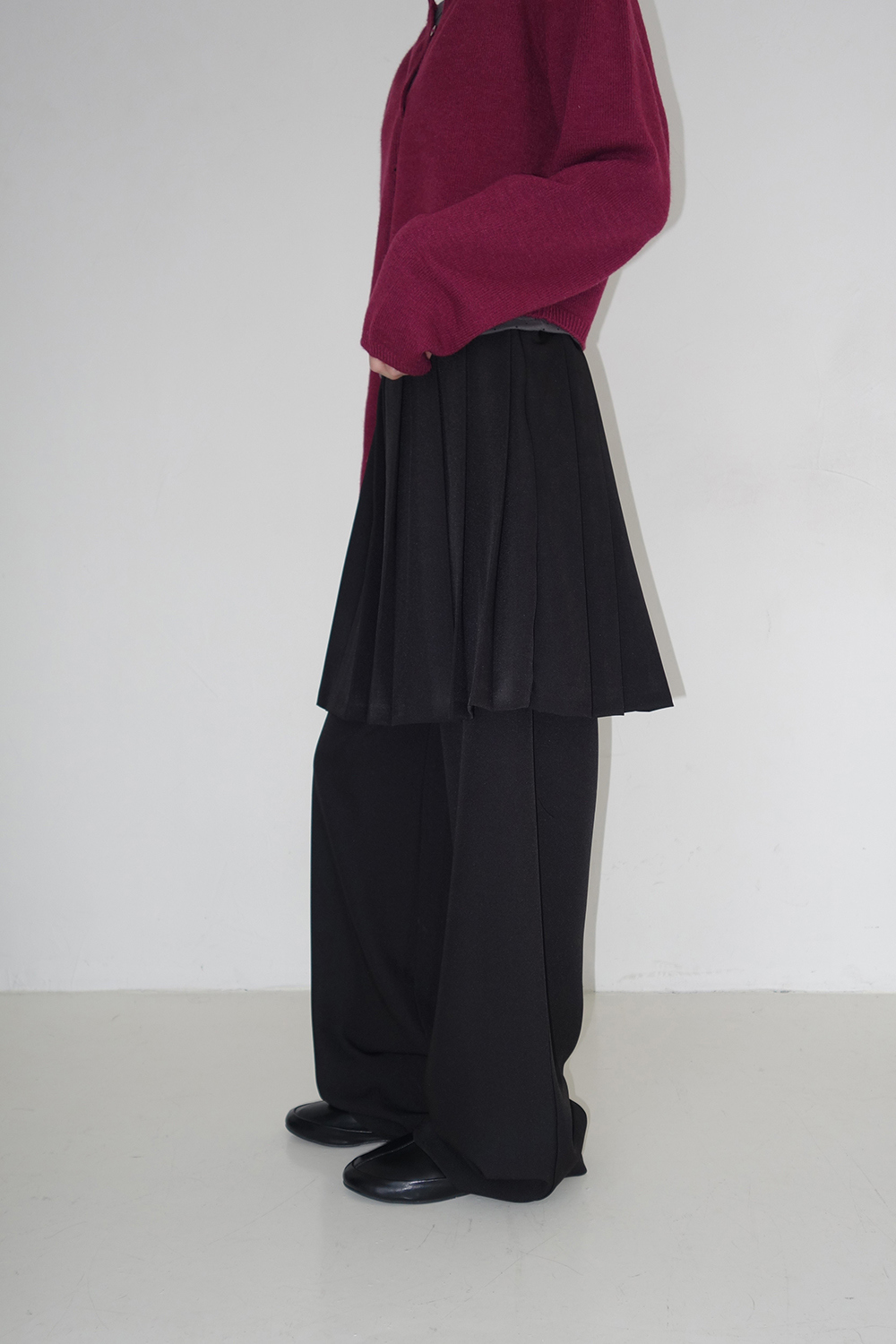 바지 모델 착용 이미지-S2L4