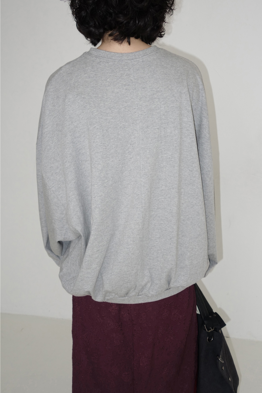 롱 스커트 모델 착용 이미지-S2L35