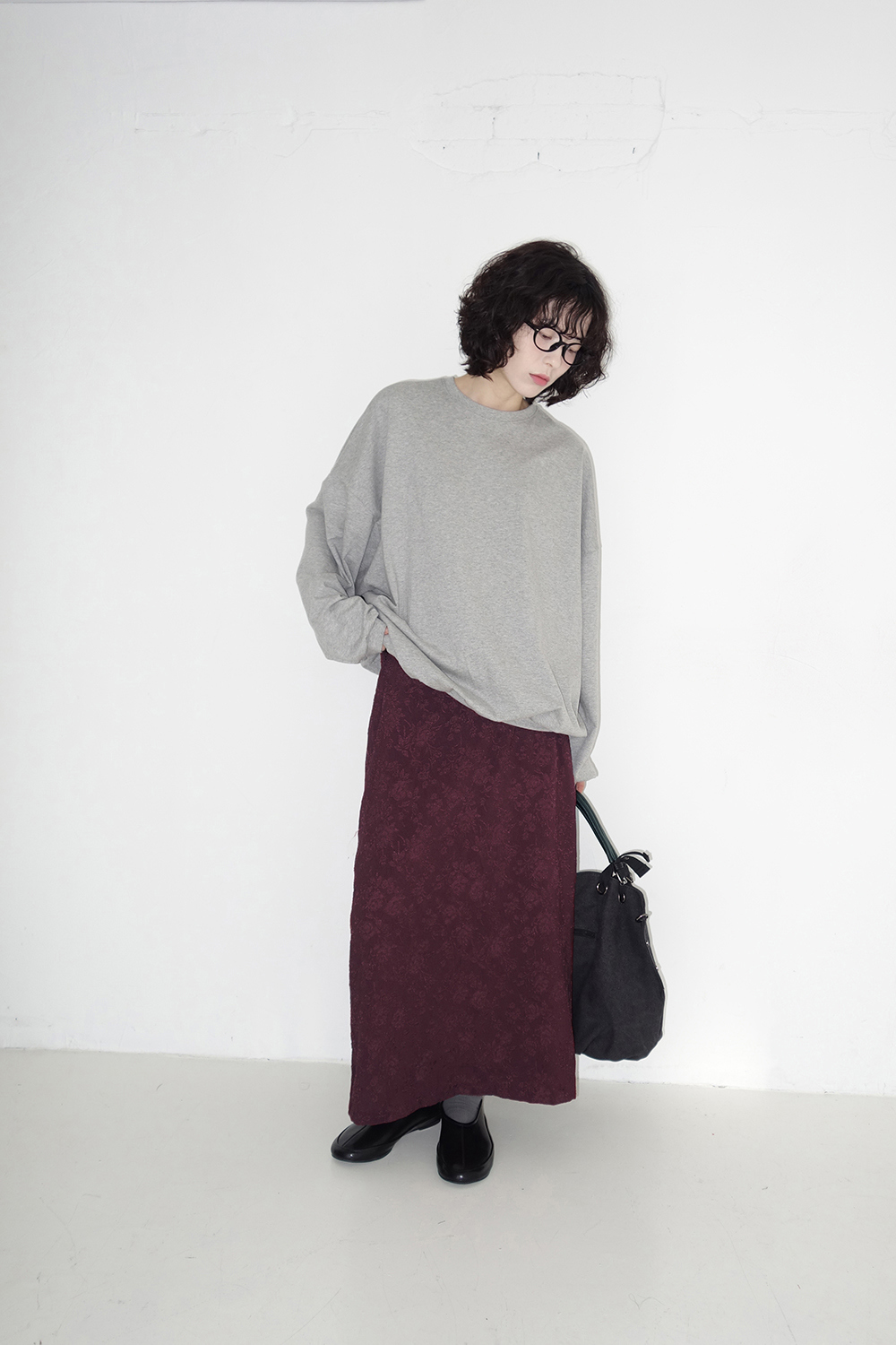 롱 스커트 모델 착용 이미지-S2L28