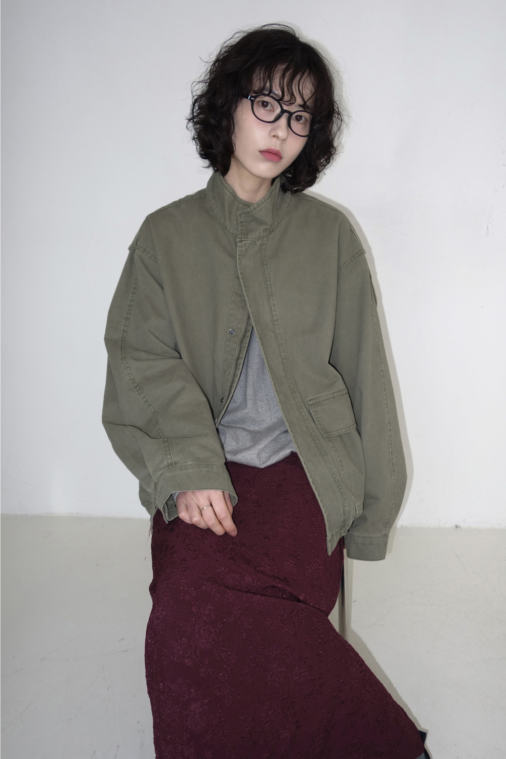 롱 스커트 모델 착용 이미지-S2L22