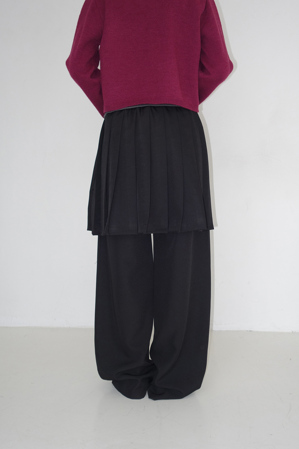 바지 모델 착용 이미지-S2L5