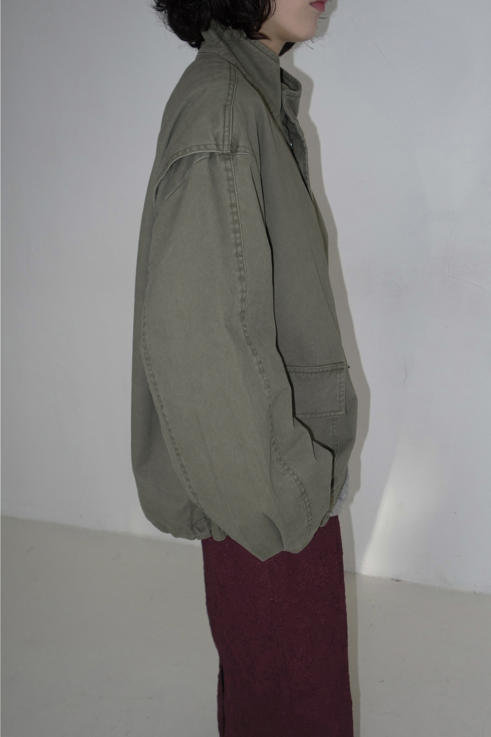 롱 스커트 모델 착용 이미지-S2L25