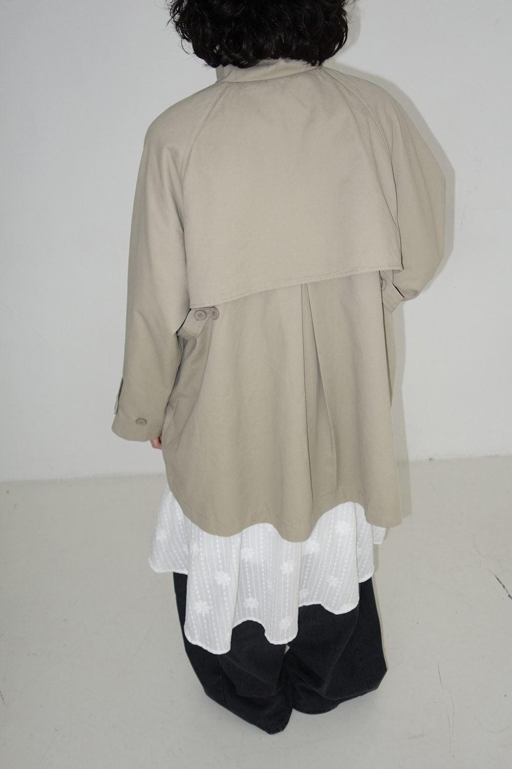 코트 모델 착용 이미지-S1L14