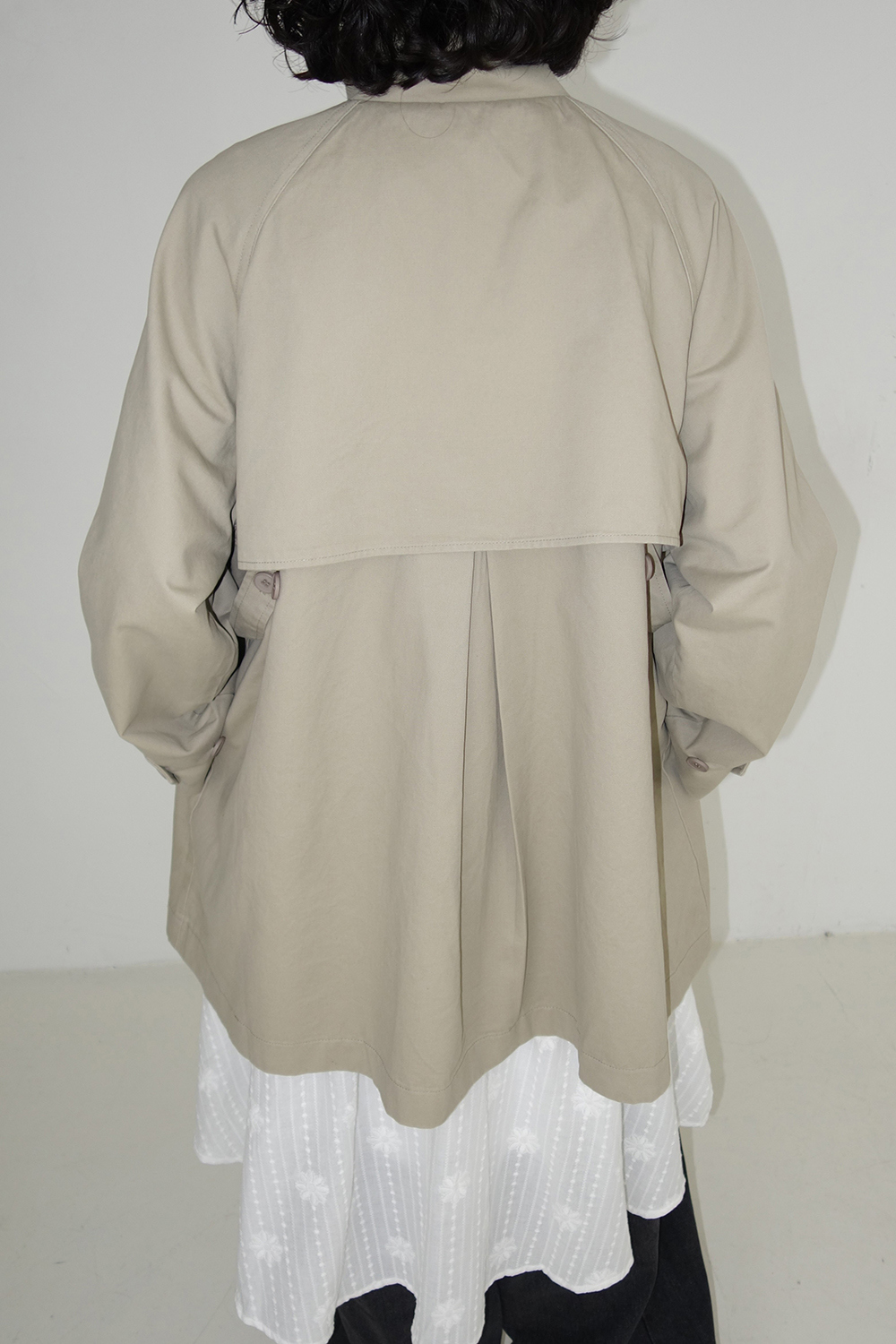 코트 모델 착용 이미지-S1L13