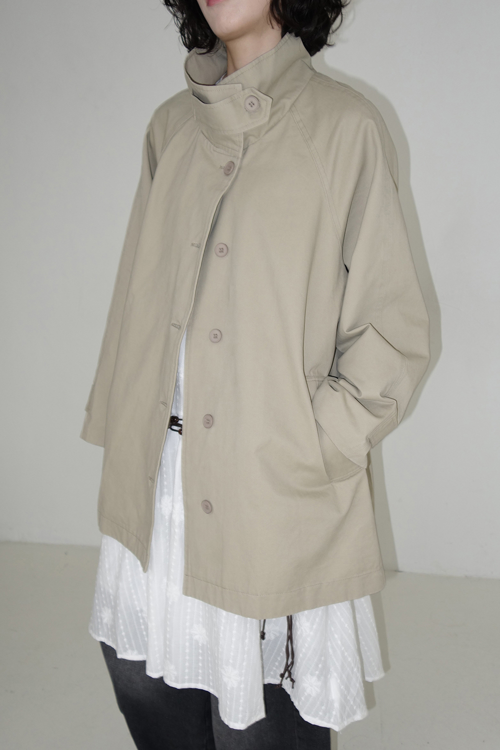 코트 모델 착용 이미지-S1L10