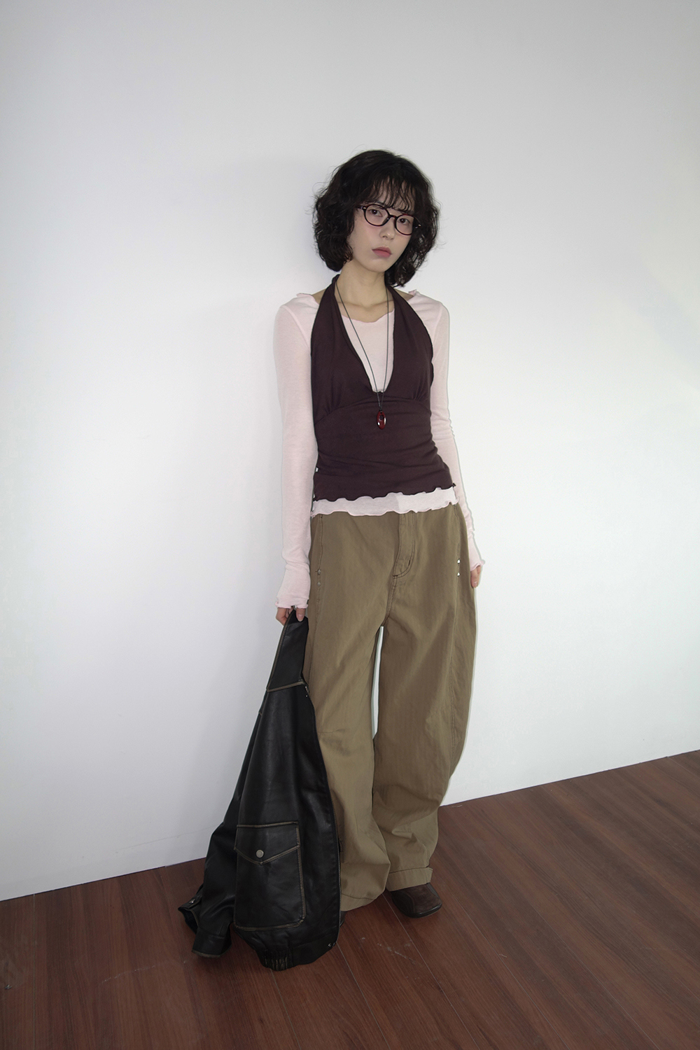 긴팔 티셔츠 모델 착용 이미지-S1L15