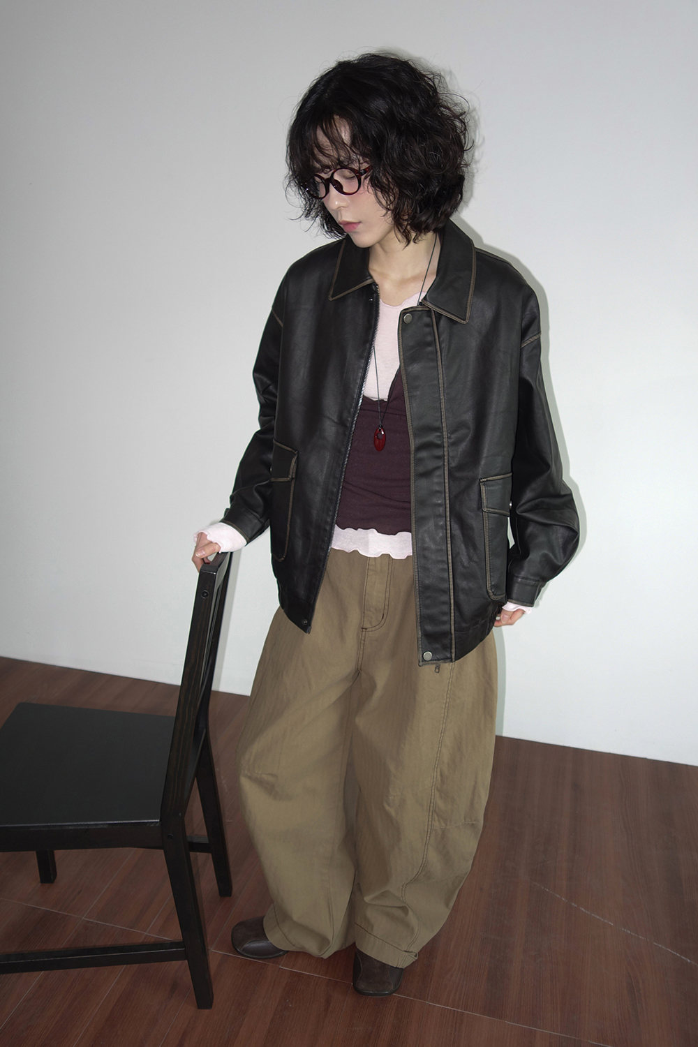 긴팔 티셔츠 모델 착용 이미지-S1L29