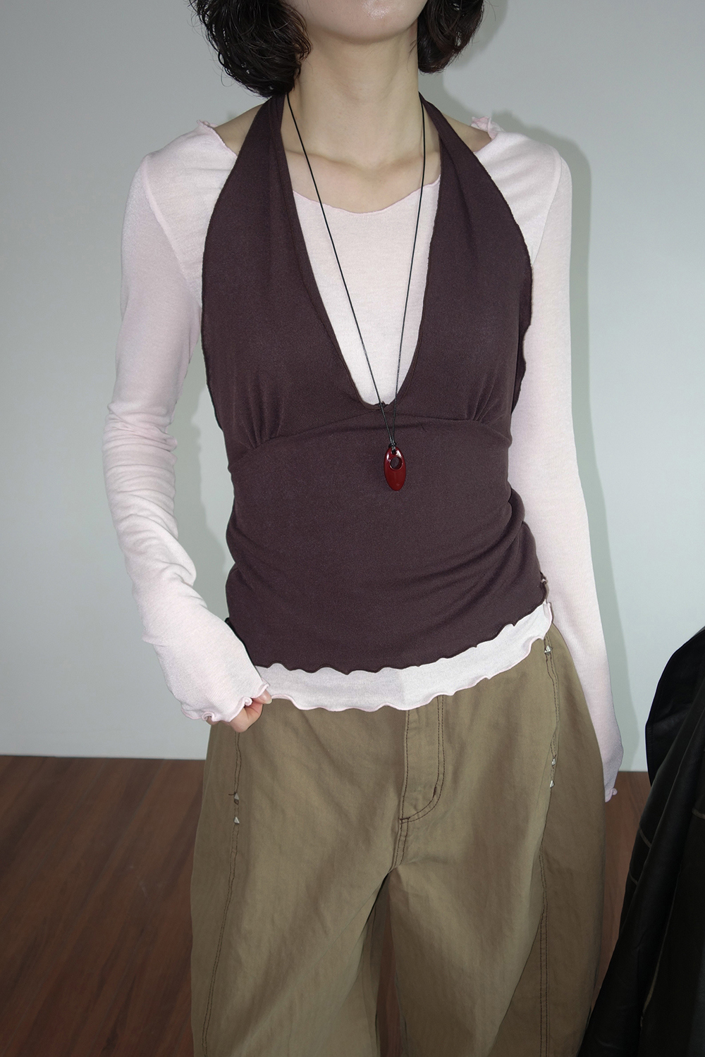 긴팔 티셔츠 모델 착용 이미지-S1L12