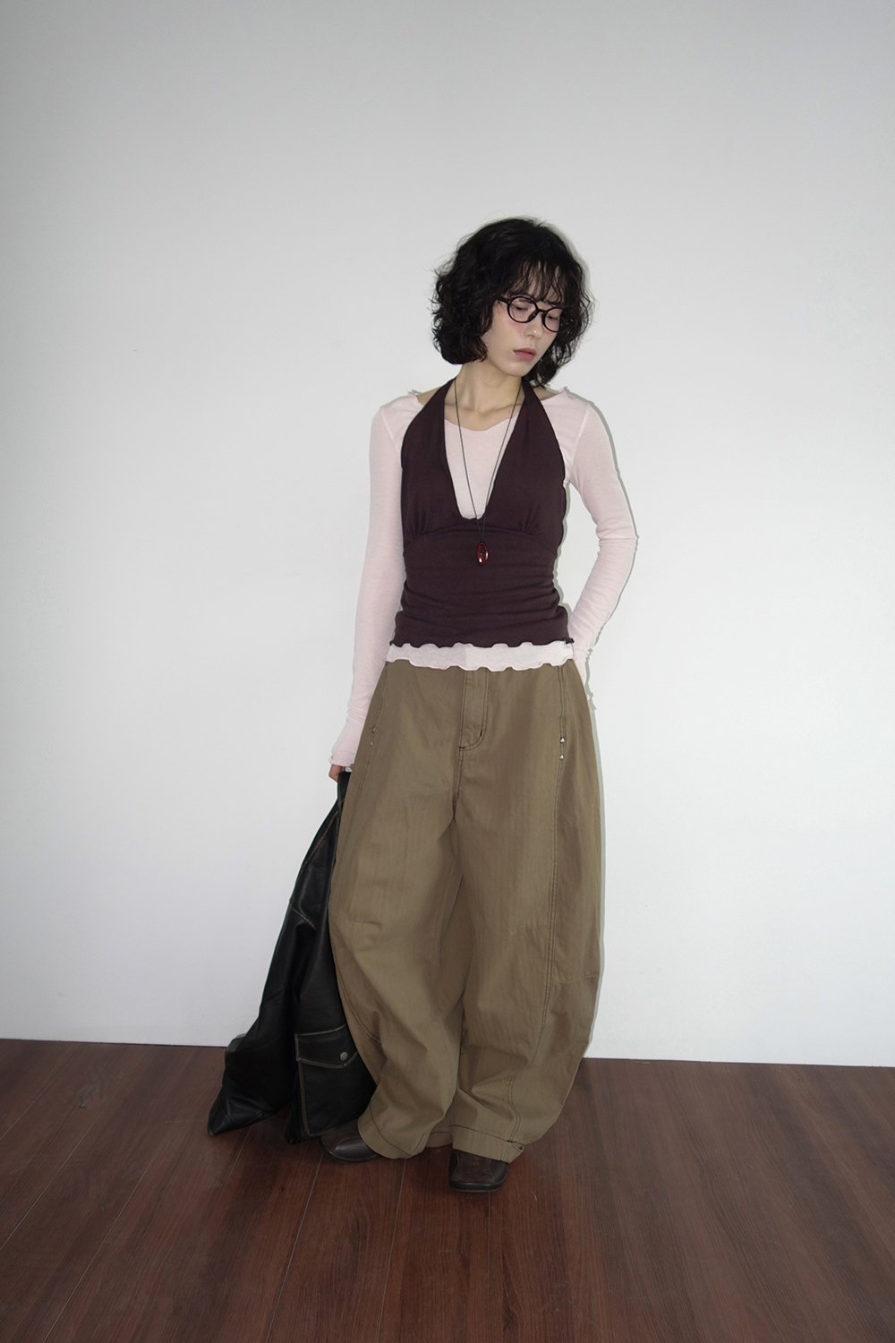 긴팔 티셔츠 모델 착용 이미지-S1L19