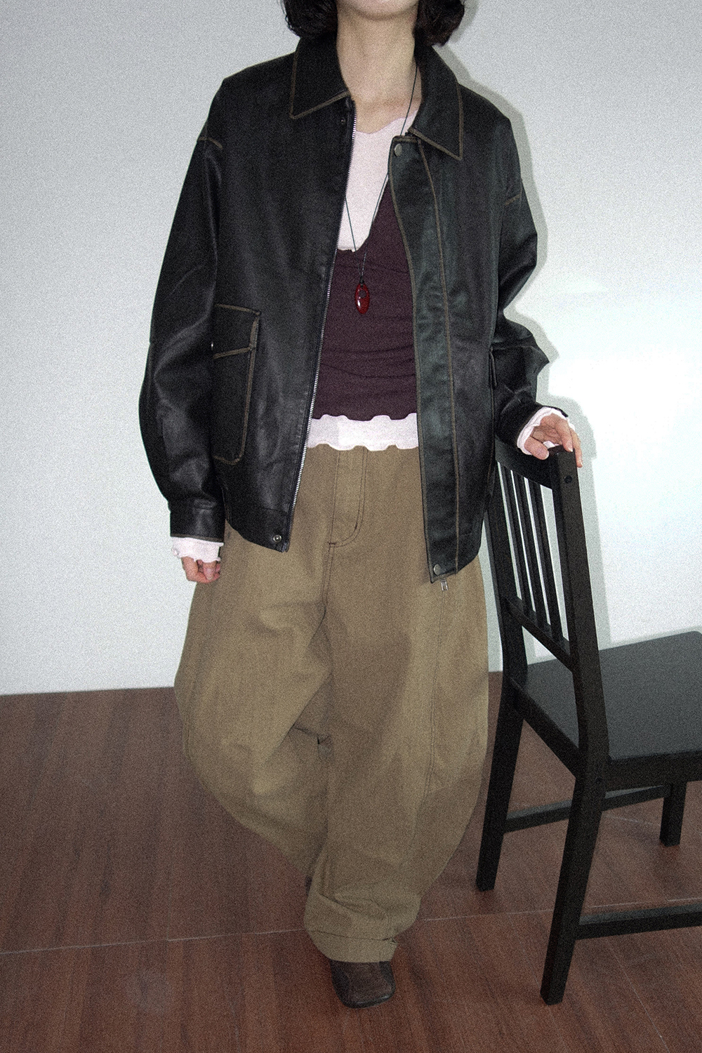 긴팔 티셔츠 모델 착용 이미지-S1L30