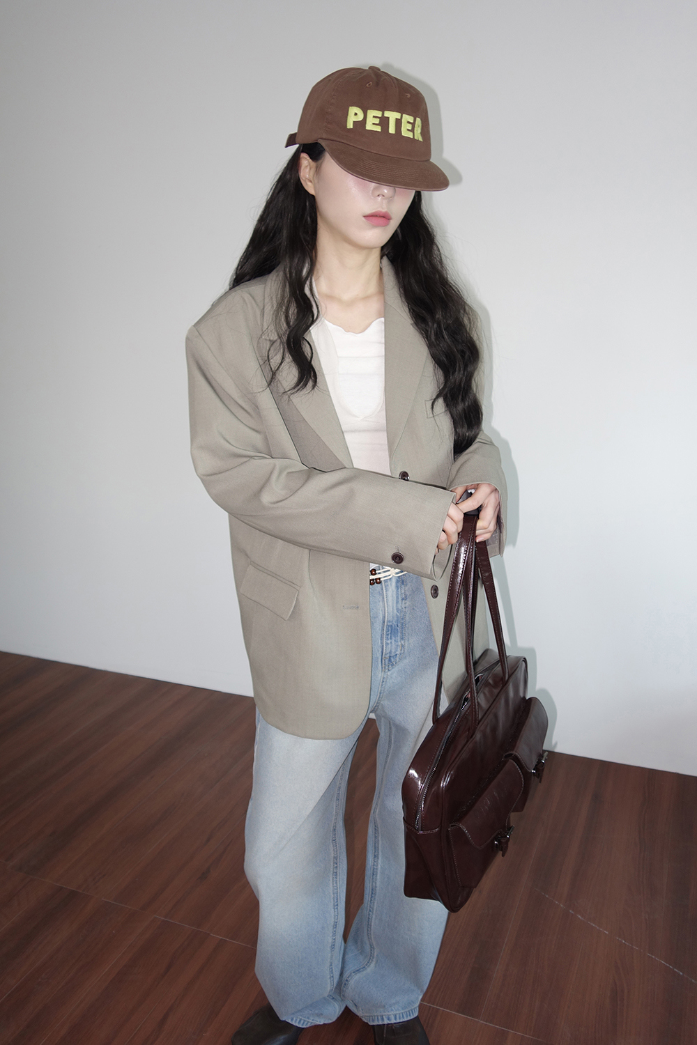 긴팔 티셔츠 모델 착용 이미지-S2L17