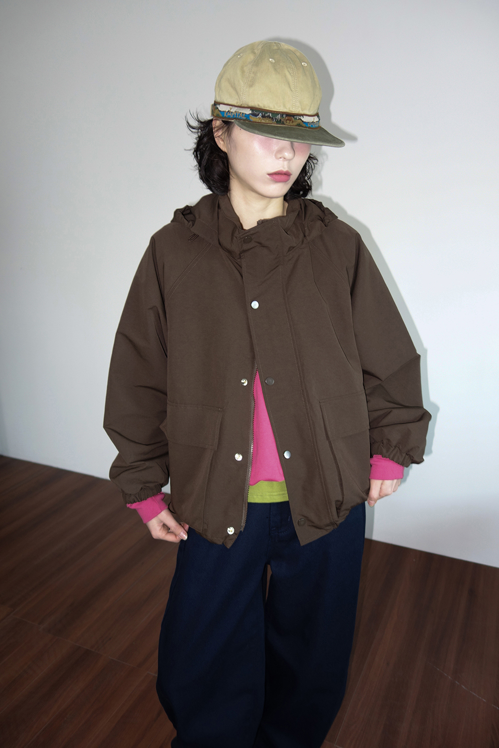 재킷 모델 착용 이미지-S1L8