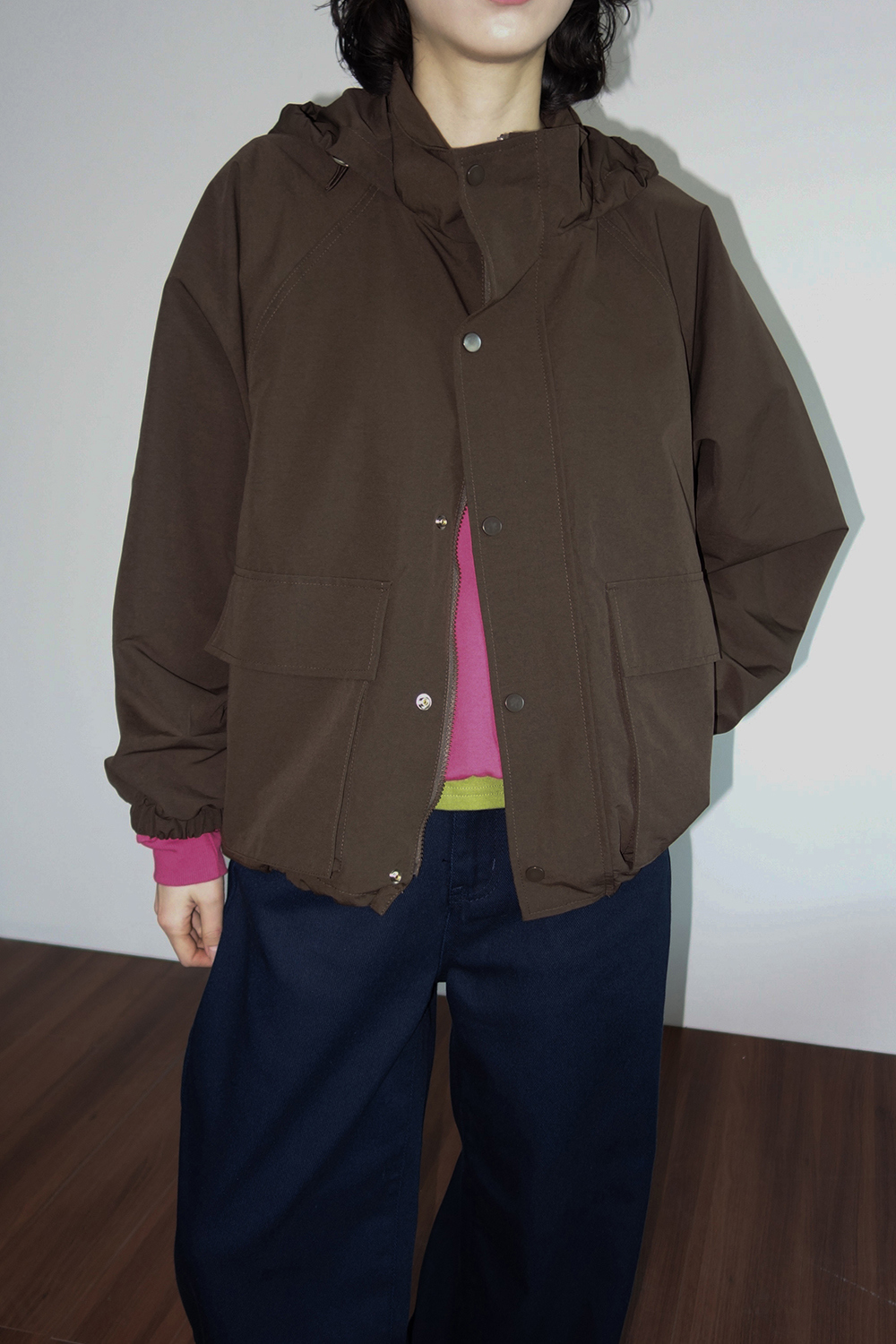 재킷 모델 착용 이미지-S1L5