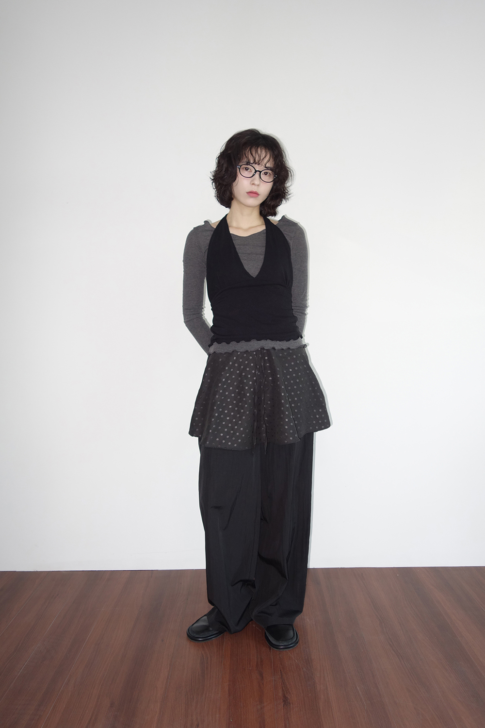 긴팔 티셔츠 모델 착용 이미지-S3L6