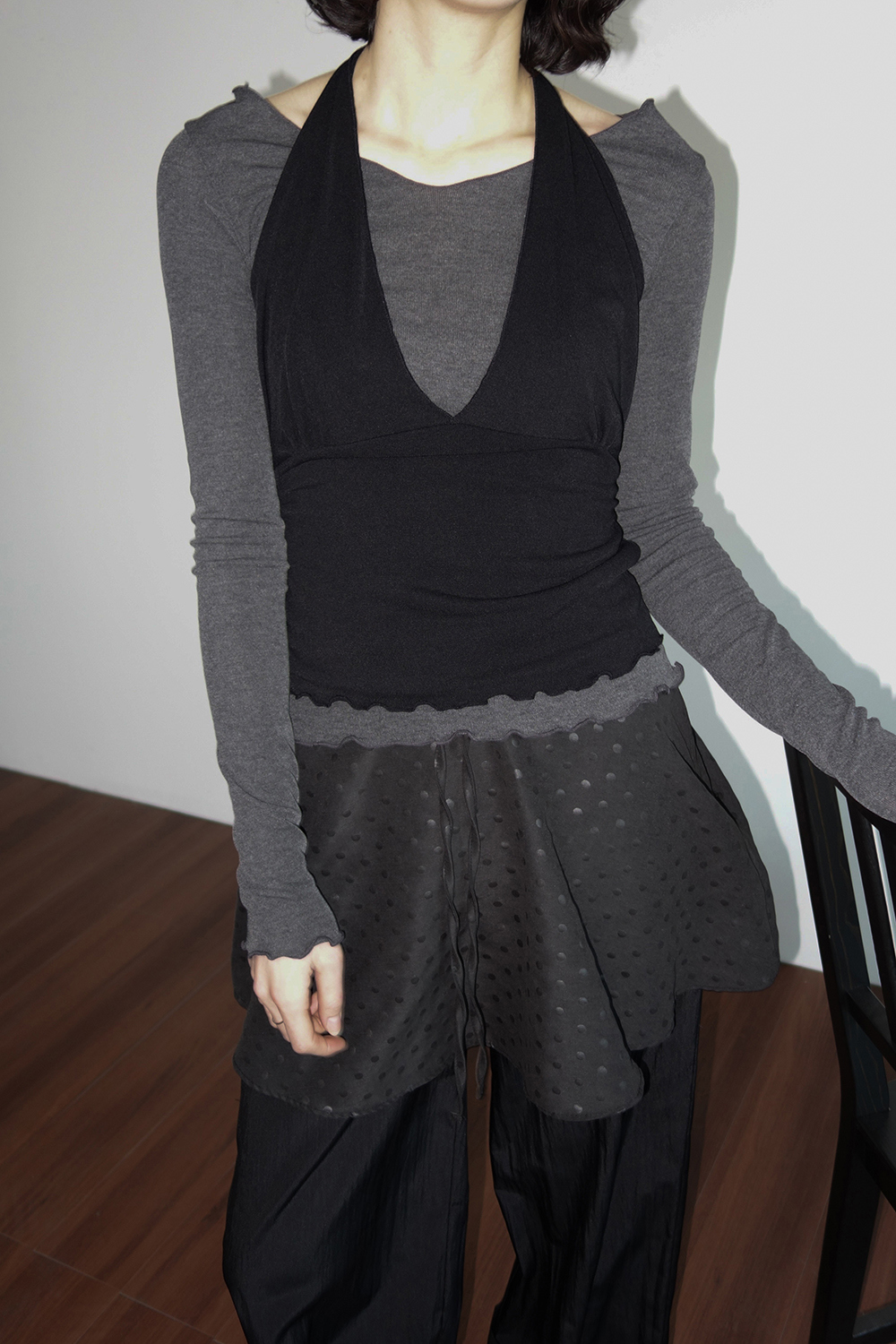 긴팔 티셔츠 모델 착용 이미지-S3L11