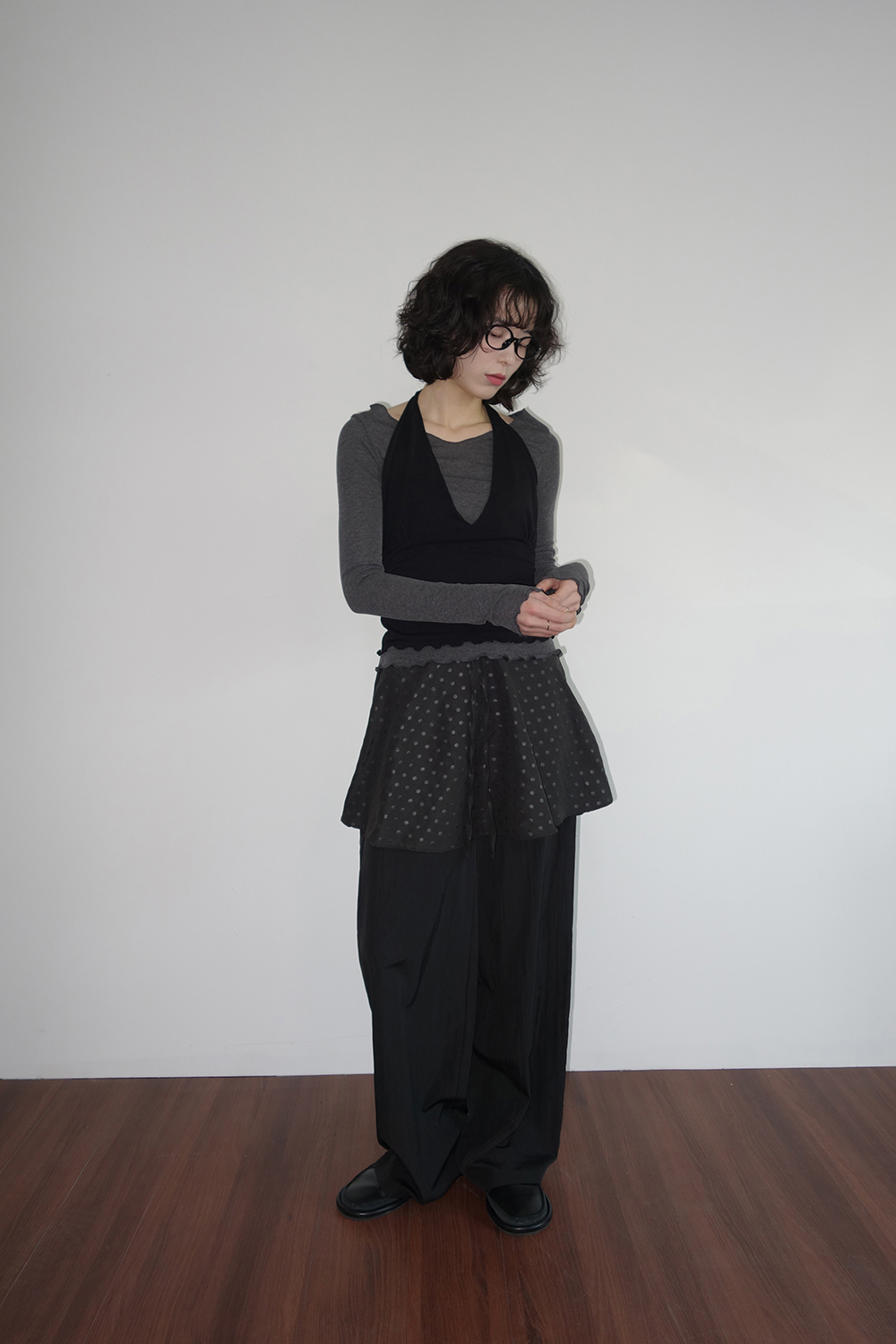 긴팔 티셔츠 모델 착용 이미지-S3L7