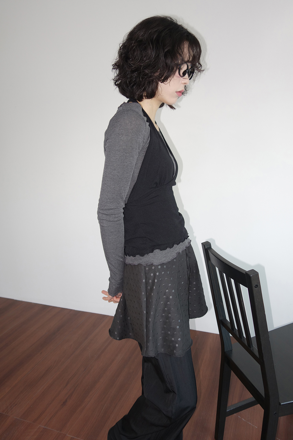 긴팔 티셔츠 모델 착용 이미지-S3L9