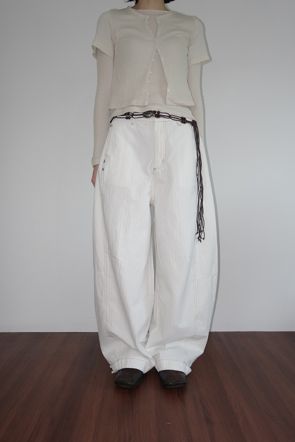 드레스 화이트 색상 이미지-S1L15