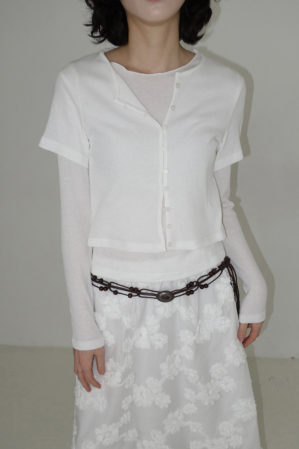 드레스 모델 착용 이미지-S2L4