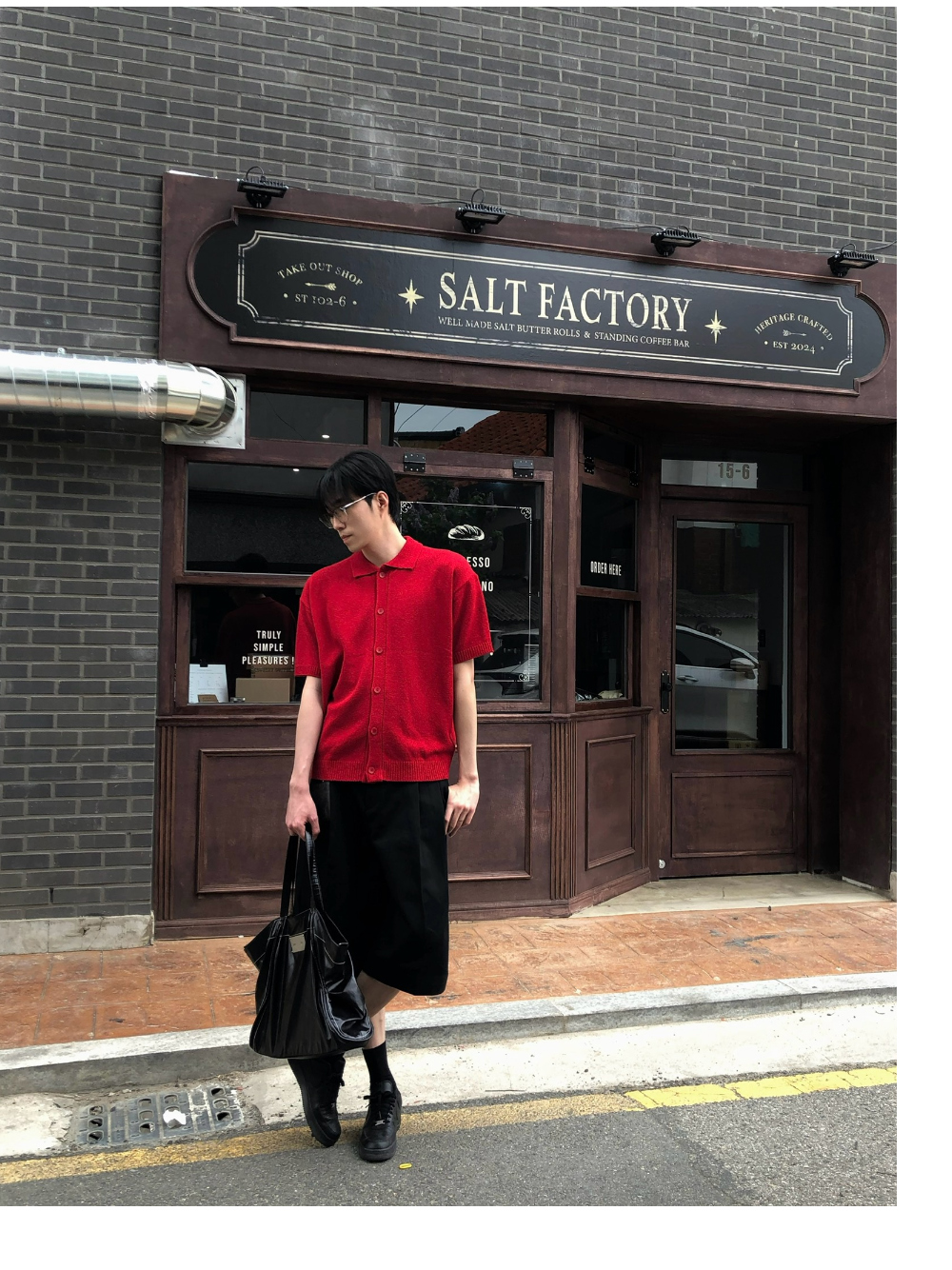 미니 스커트 모델 착용 이미지-S2L5