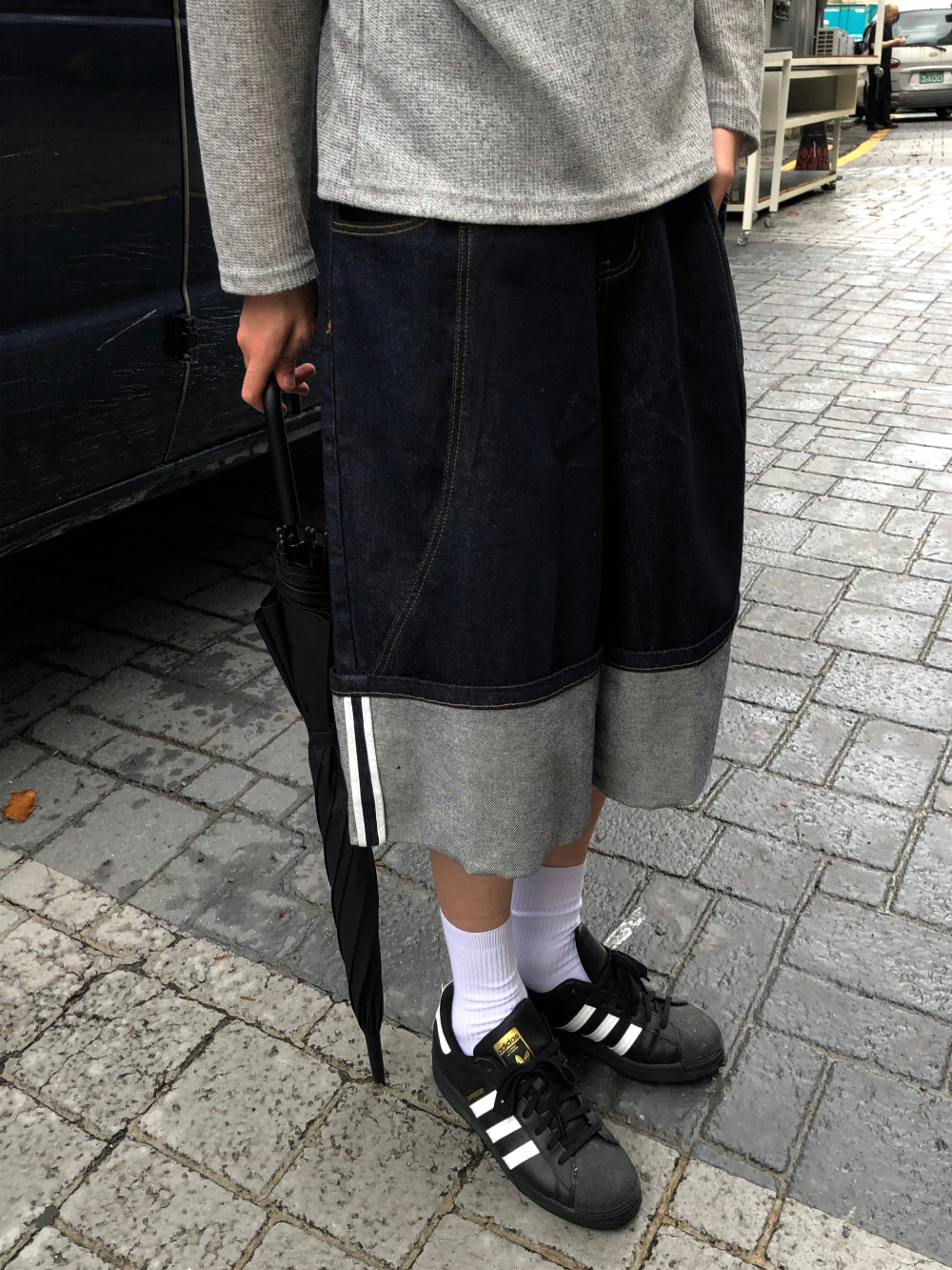 반바지 모델 착용 이미지-S2L11