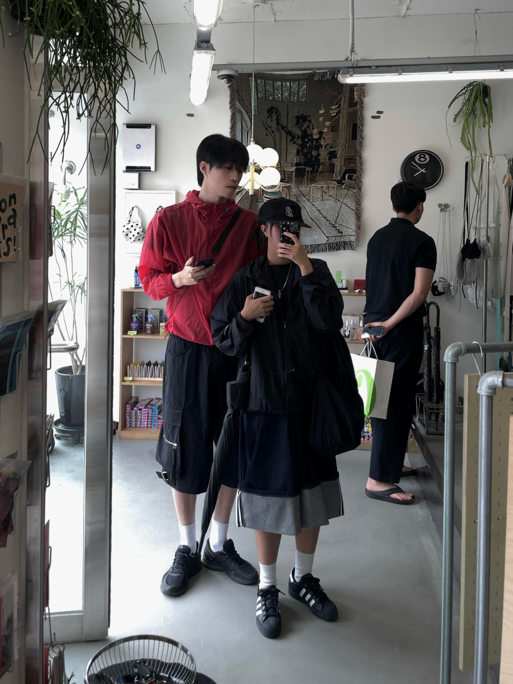 반바지 모델 착용 이미지-S2L24