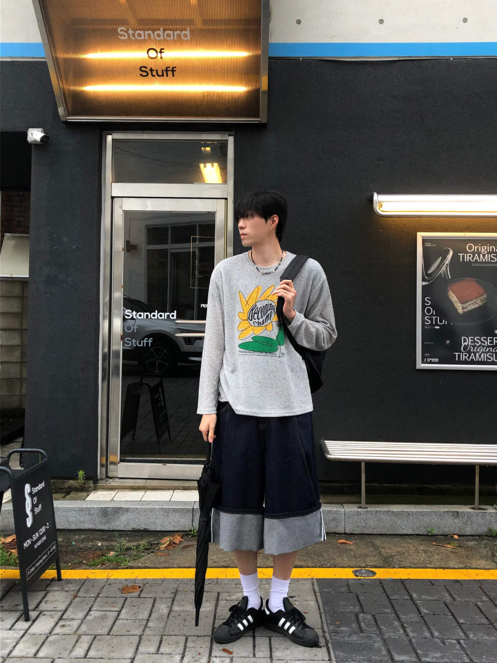 반바지 모델 착용 이미지-S2L15