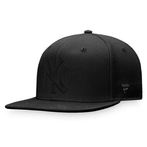 검은 스냅백 모자에 검은 브랜드를 단 뉴욕 양키즈의 파나틱스 / 윌리스포츠 어센틱