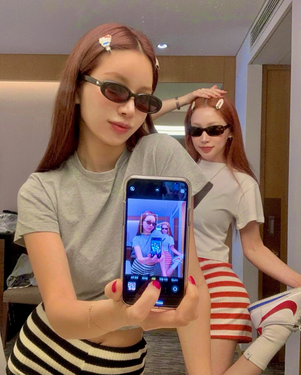 반팔 티셔츠 모델 착용 이미지-S13L3