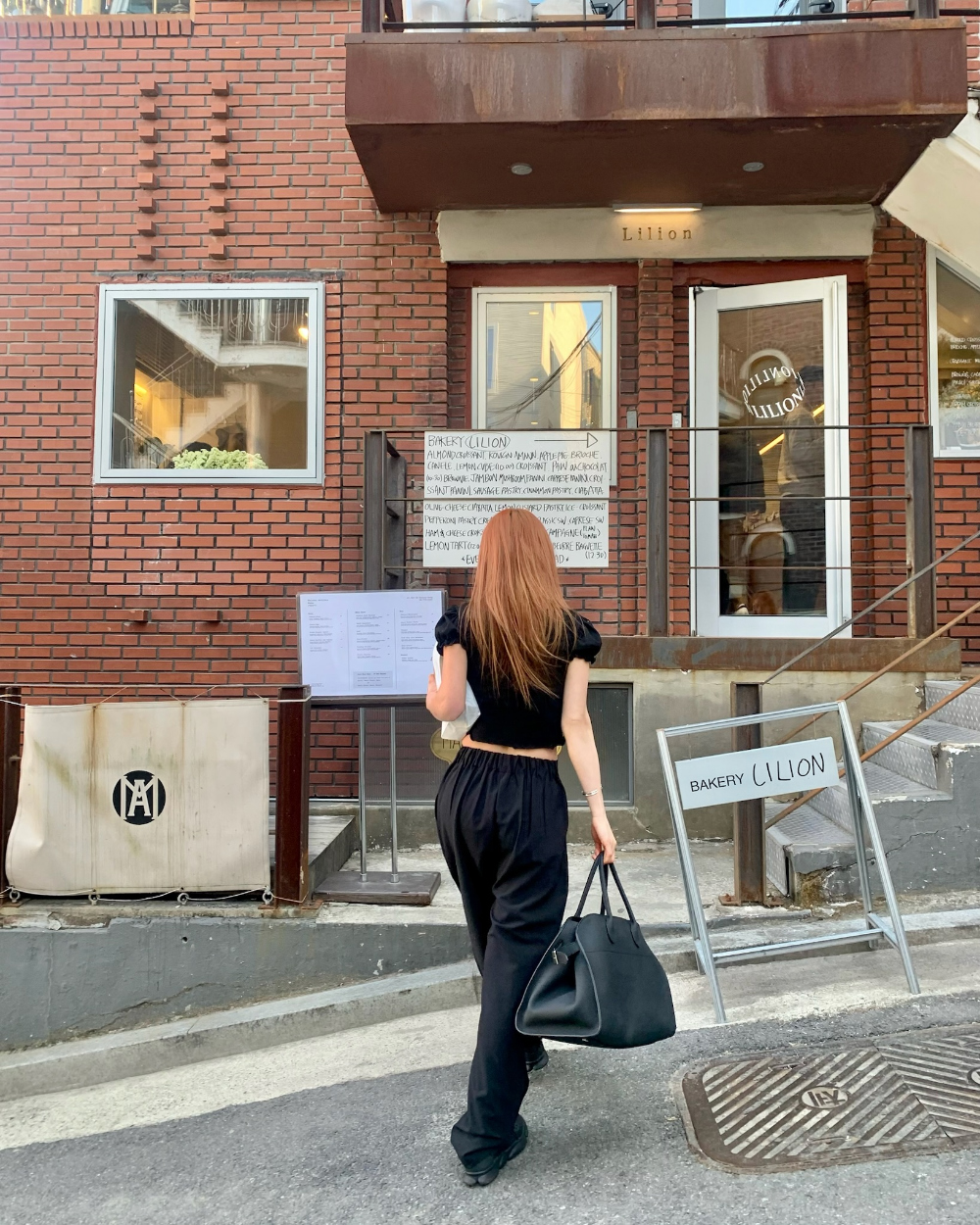 반팔 티셔츠 모델 착용 이미지-S13L4