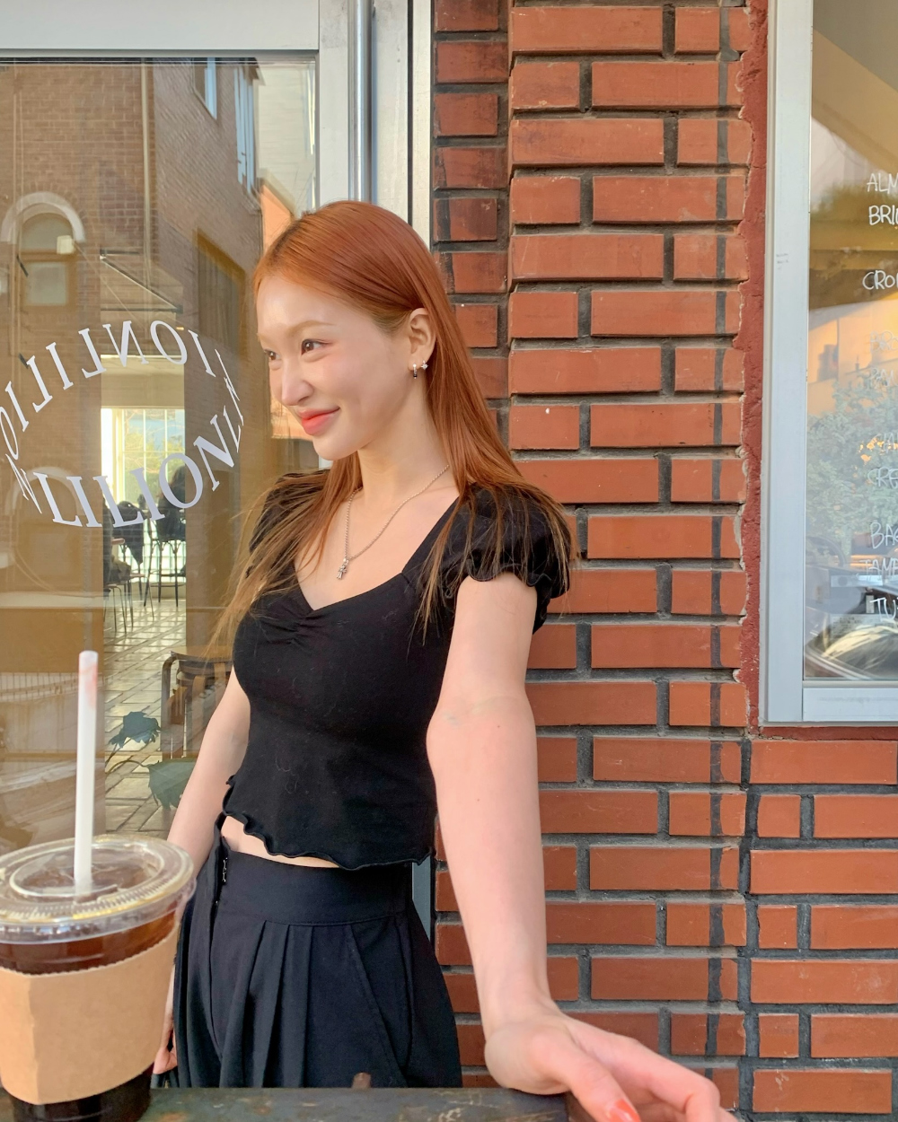 반팔 티셔츠 모델 착용 이미지-S13L1