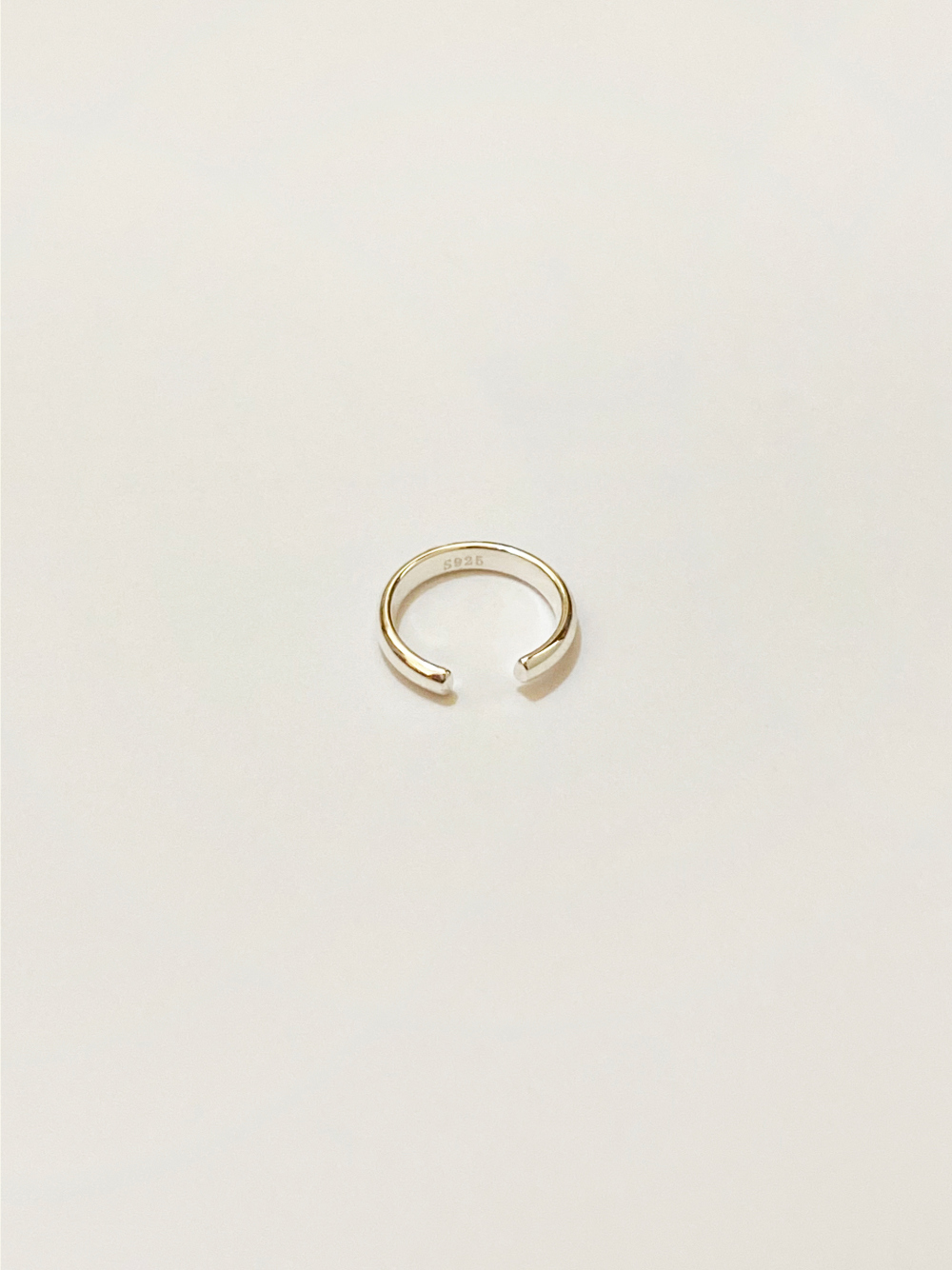 악세사리 화이트 색상 이미지-S23L6